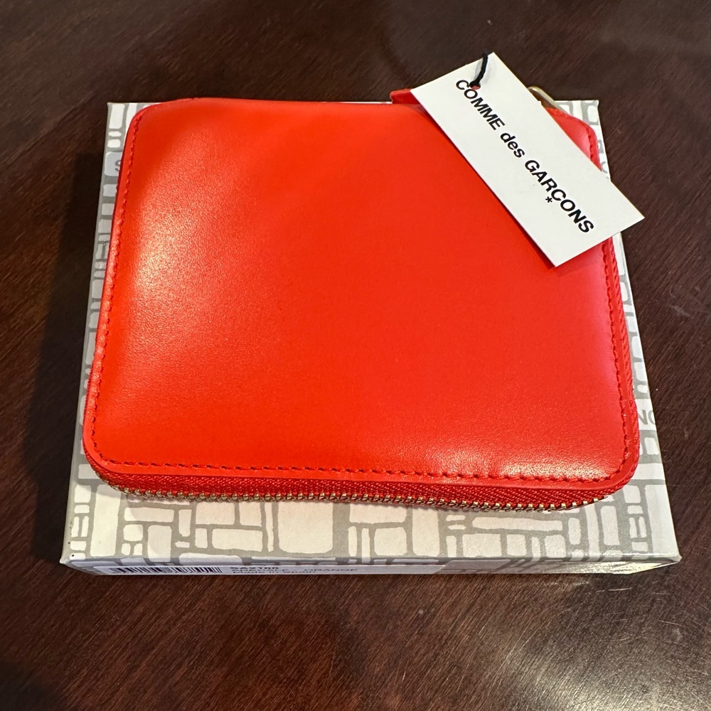New Comme des Garcons red zip around wallet